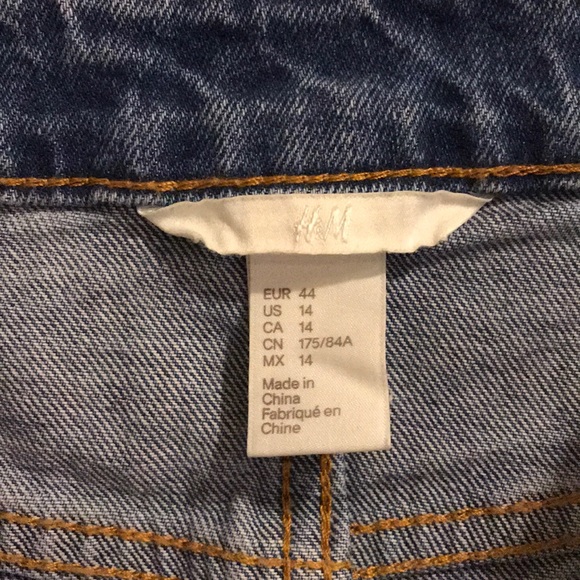 H&M Frayed-Hem Front Slit 5-Pockets Pencil Denim Skirt Medium Wash Size 14 EUC - Picture 7 of 7